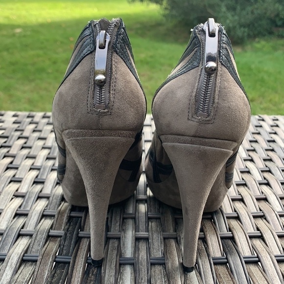 Via SPIGA Ivie Gray Suede & Leather Peep Toe Heels - Picture 6 of 16